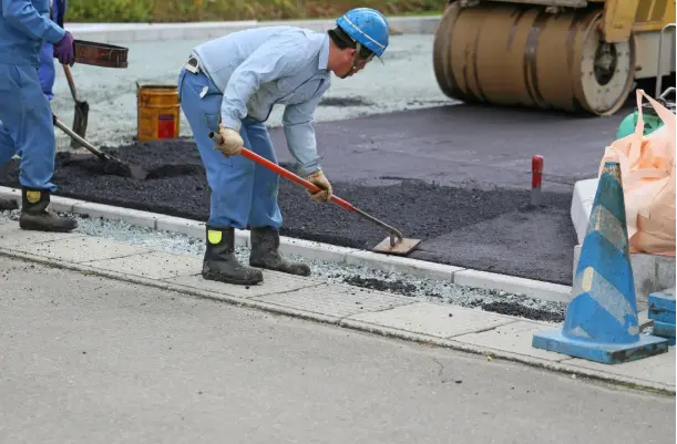 Hiring a Driveway Paving Professional