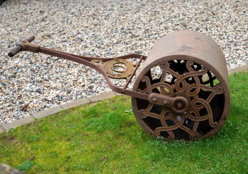 How to Maintain a Lawn Roller to Extend Its Life