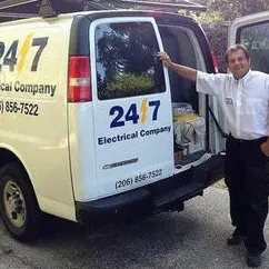 24/7 Electric logo
