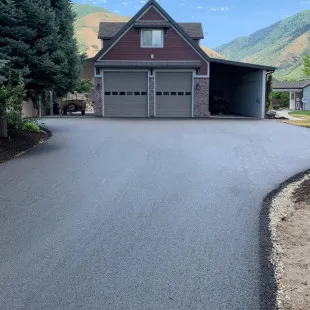 AM Paving & Konkrete logo