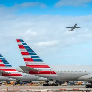 American Airlines Reservation logo