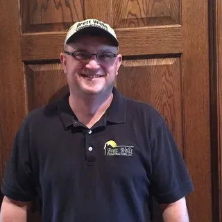 Brett Wells Construction LLC logo