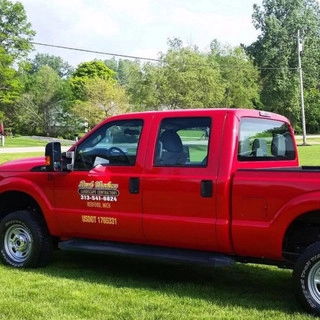 Bushwackers Landscaping, Inc. logo