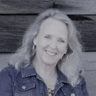 Carol Nance logo