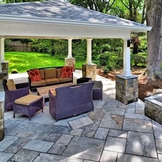 Classic Stonescaping & Gardens logo