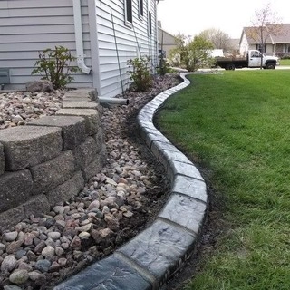 Curb 'n Decor logo