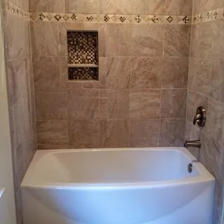 Custom Home Creations logo