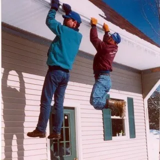 Damian Petry Gutter Solutions LLC logo