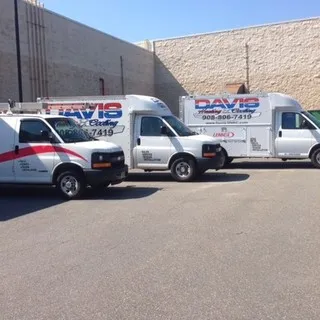 Davis Heating & Cooling LLC logo