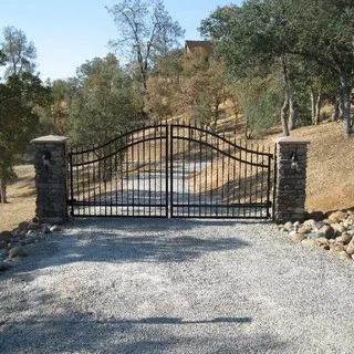 Design Technologies- Automatic Gates Systems logo