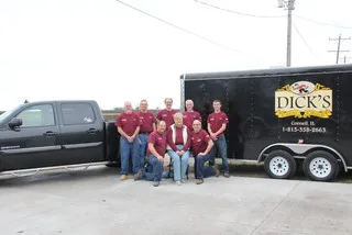 Dick's Custom Cabinets logo