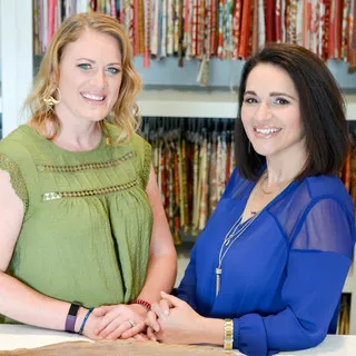 Dona Designs logo