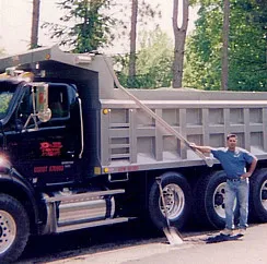 D&R Paving, LLC logo