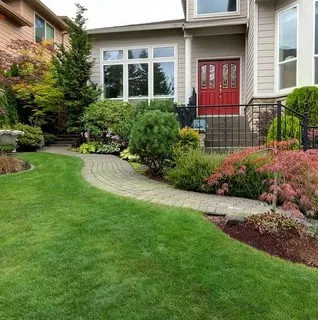 Duluth Landscapers logo
