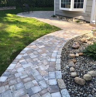 Dunn Landscape Construction, LLC logo
