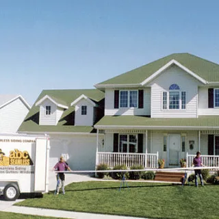Engstrom siding and Windows logo