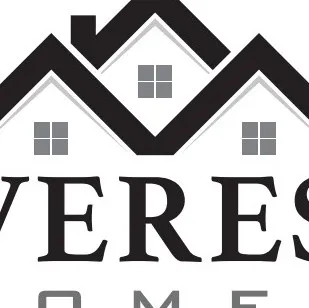 Everest Homes LLC. logo