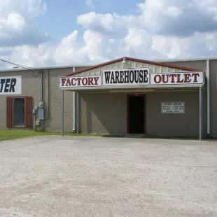 Factory Outlet Inc logo