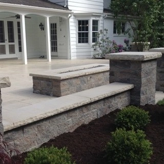 Gill Landscape Contracting Inc. logo