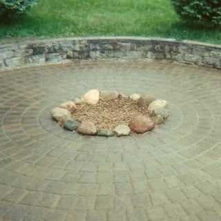 Griffin's Landscapes, Inc. logo