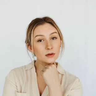 Hannah Pintar logo