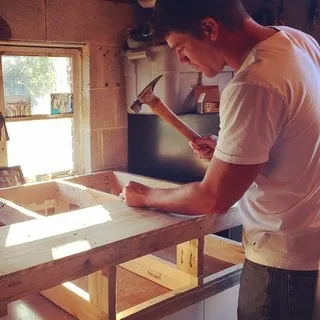 Hillcrest Carpentry logo