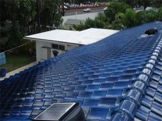 HW Roofing & Building logo