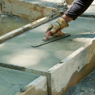 J H Construction logo