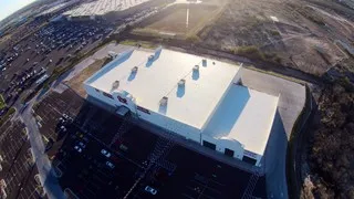 J.J Flores Roofing logo