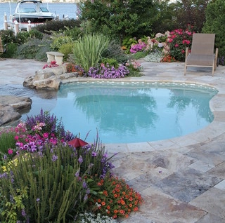 Landscape Techniques Inc. logo