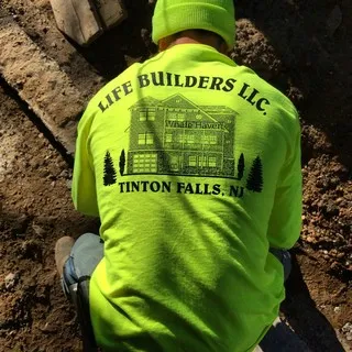 Life Builders LLC logo