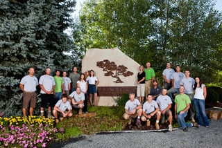 Lindgren Landscape logo