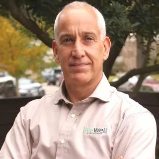 LiveWell Experts logo