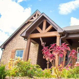 Longview Capstone Homes logo