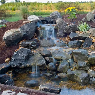 Lukescaping logo