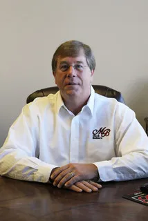 Macik Builders, LLC logo