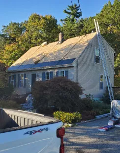 Mainely Roofing logo