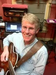 Mark T Newton & Co. logo