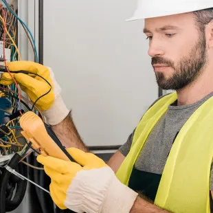 Marvel Electricians Santa Paula logo