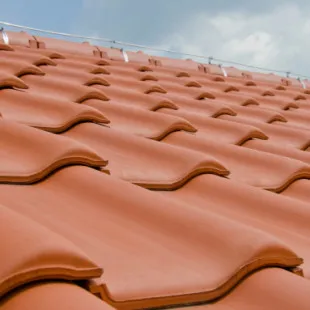 MLE Roofing logo