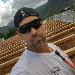 Modern Builders Hawaii LLC logo