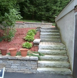 New England Landscaping & Construction, LLC logo