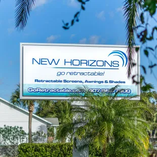 New Horizons - Go Retractable logo