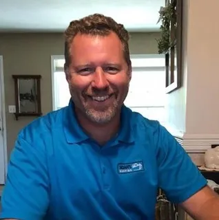 NoahsRoofing logo