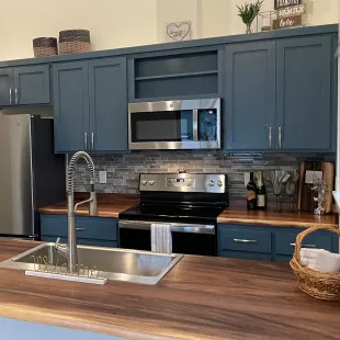 Ochoco Cabinet and Door logo