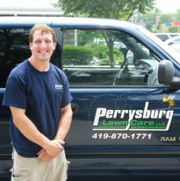 Perrysburg Lawn & Landscaping logo