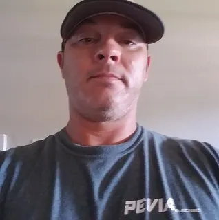 Pevia Electric logo