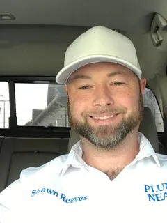 Plumber Near Me logo