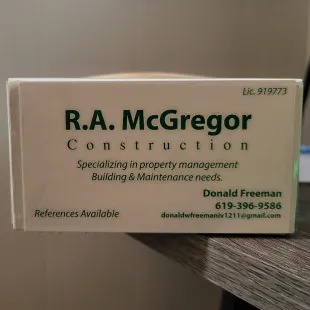R.A McGregor Construction logo