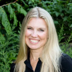 Rayna Vogel Interior Design, LLC logo